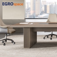 Table de réunion de luxe EGROspace pour salle de conférence, mobilier de bureau, solution d'aménagement commercial