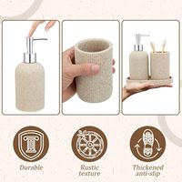 Ensemble d'accessoires de salle de bain en résine texturée beige mat de haute qualité, 3 pièces, avec distributeur de savon, gobelet et plateau organisateur