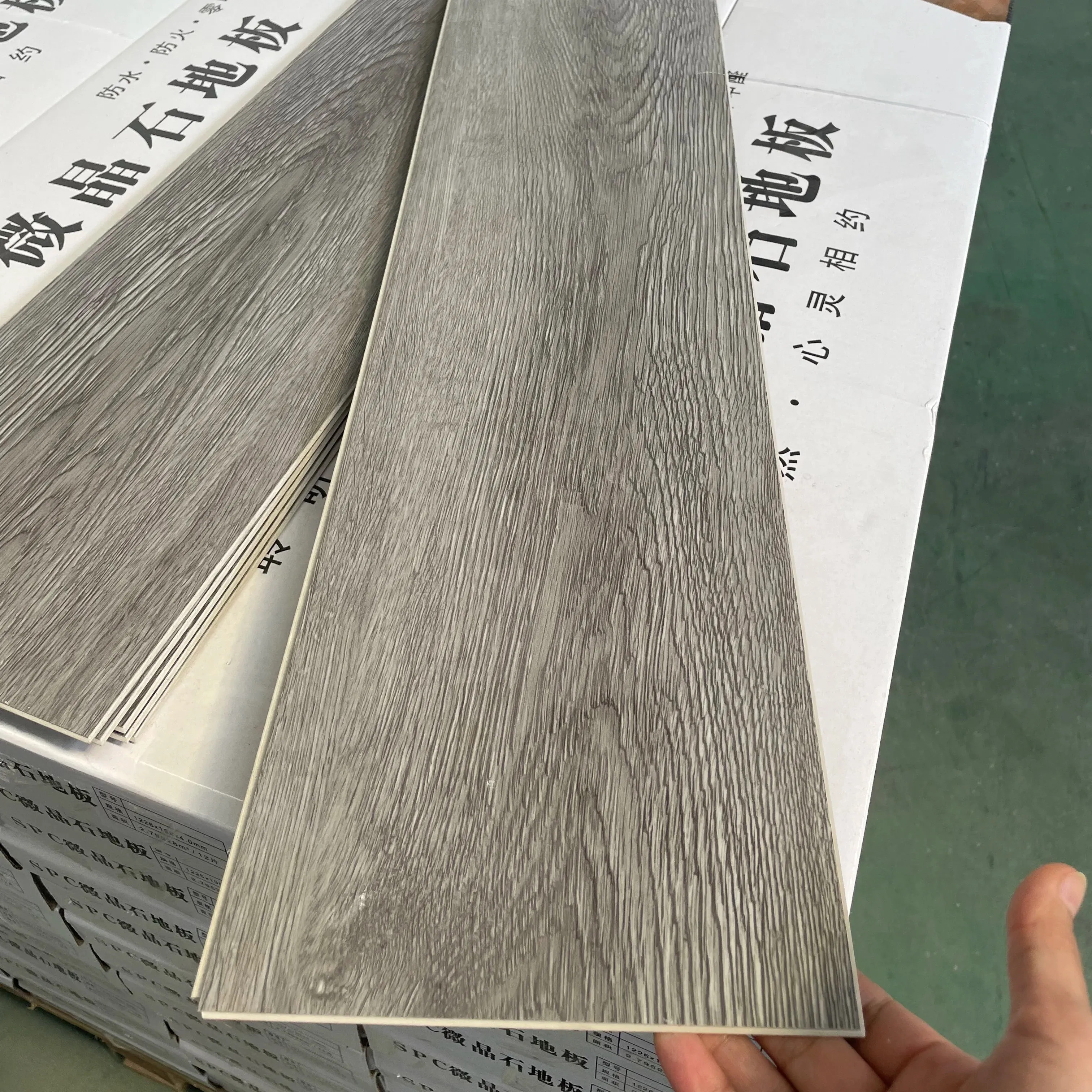 중국 제조업체 4mm 5mm 6mm 8mm 방수 단단한 코어 PVC 플라스틱 클릭 잠금 Ixpe 언더레이가있는 Spc 비닐 바닥 판자