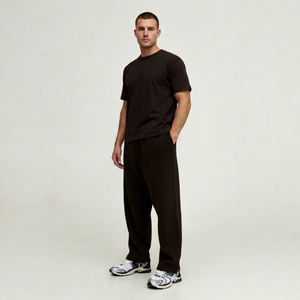 Conjunto Casual de Dos Piezas para Hombre, Camiseta de Manga Corta con Capucha, Color Marrón Oscuro, Transpirable, de Poliéster, para Invierno, y Pantalones - Product Image 1