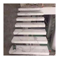 Escalier intérieur moderne en marbre blanc, escalier de luxe led, lustre en spirale, escalier intérieur flottant