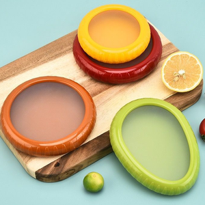 Boîte de conservation réutilisable pour fruits et légumes en ABS et silicone, modèle Fresh Stretch Pod, pour conserver l'avocat et les oignons - Product Image 2