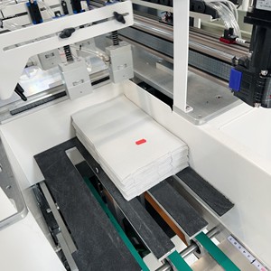 TOPSEW TS-F158 Machine automatique polyvalente tout-en-un pour la bordure des manches, finition en une seule étape pour les sous-vêtements thermiques et les tricots - Product Image 4
