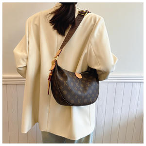 Bolso Bandolera de Lujo para Mujer, Estilo Dumpling, de Piel Sintética, con Correa Ancha para el Hombro, Estilo Vintage, Moda 2025 - Product Image 4