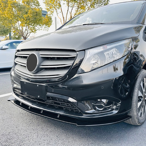 ลิ้นกันชนหน้า Mercedes-Benz Vito W447 ปี 2016-2023 สีดำเปียโน ลายคาร์บอนไฟเบอร์ วัสดุ ABS - Product Image 1