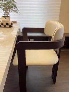 <span class=keywords><strong>Sedia</strong></span> da Pranzo Semplice in <span class=keywords><strong>Legno</strong></span> Massello Stile Italiano con Schienale Curvo Moderno, <span class=keywords><strong>Sedia</strong></span> da <span class=keywords><strong>Scrivania</strong></span> di Lusso Leggero con Imbottitura Morbida per Hotel, Casa e Trattative - Product Image 6