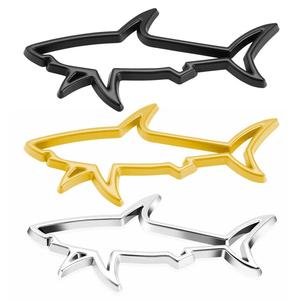 Autocollant de Voiture Métal 3D, Design Creux Poisson Requin, Emblème Badge Décalque pour Automobiles, Motos, Bouchon de Réservoir et Accessoires - Product Image 1