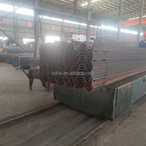 Barreras de tráfico de barandilla W Beam duraderas para <span class=keywords><strong>seguridad</strong></span> <span class=keywords><strong>vial</strong></span> en áreas de alto tráfico - Product Image 6