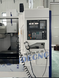 Trung Quốc Nhà Máy <span class=keywords><strong>CNC</strong></span> Dọc Trung Tâm Gia Công VMC550 Cho Các Bộ Phận Kim Loại Độ Chính Xác Cao Máy Phay Với Giá Cả Cạnh Tranh - Product Image 3