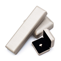 Boîtes d'emballage de luxe portables en carton velours argenté pour bijoux (boucles d'oreilles, bagues et montres) avec mousse EVA gaufrée