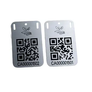Étiquette personnalisée Teinture en aluminium Étiquette à code QR gravée en métal noir Numéros de série