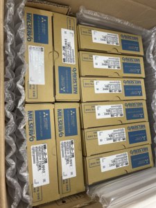 เครื่องขยายสัญญาณเซอร์โว AC รุ่น MR-J3-20B - Product Image 1