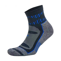 Chaussettes anti-friction personnalisées à grande capacité, emballées sous blister, pour hommes et femmes, minimisant la friction et évacuant la transpiration.