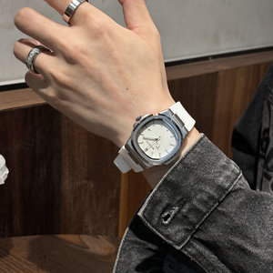 Nouvelle Montre à Quartz de Luxe pour Hommes, Bracelet en Silicone, Étanche, d'Affaires, Style Tendance avec Date Lumineuse - Product Image 4