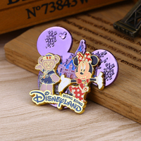 Épingle en émail souple personnalisée, dessin animé avec badge en métal pailleté, fabricant de logos, impression UV, mignonne, épinglette en émail dur personnalisée