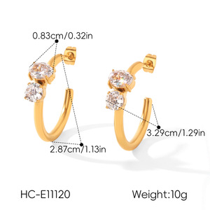 Boucles d'oreilles en forme de C en acier inoxydable plaqué or 18 carats, serties de zircon scintillant, bijoux de mode pour femmes - Product Image 5