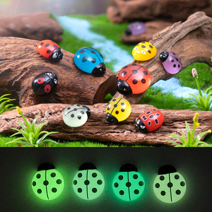 Miniature 3D résine artisanat lumineux coccinelle <span class=keywords><strong>Figurine</strong></span> lueur sombre Animal ornement pour Fairyland jardin Micro paysage décor - Product Image 2