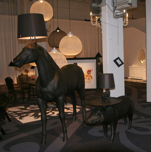 Alta calidad E27 resina + cubierta de tela eléctrica caballo lámpara Hotel cerdo lámpara de piso - Product Image 2