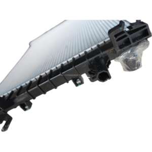 Piezas de sistema de refrigeración automática 10464643 radiador adecuado para SAIC MG <span class=keywords><strong>MGZS</strong></span> 2020 MGEZS Sea Car 10 Uds embalaje neutro - Product Image 1