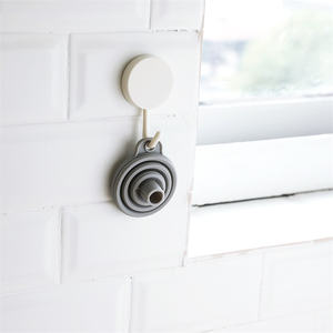 Entonnoir pliant Entonnoir pliable en silicone pour remplir bouteille d'eau Transfert de liquide Parfum Huile essentielle - Product Image 6