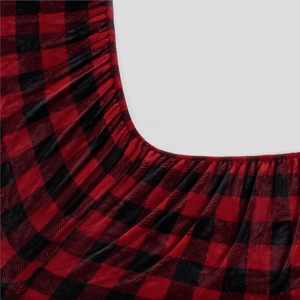 Ensemble de literie en <span class=keywords><strong>flanelle</strong></span> pour lit queen size, ensemble de literie de Noël à carreaux rouges et noirs de luxe, draps en polaire super doux et chauds, 4 pièces - Product Image 5