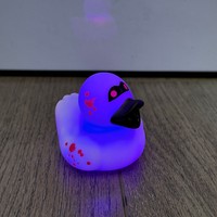 Canard LED Thème Halloween Lumineux en Vinyle pour Enfants – Jouet Créatif pour le Bain, la Nage et le Jeu dans l'Eau, Poupée à Presser et à Appeler