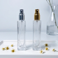 Flacon de parfum en verre vide rechargeable de 15 ml avec pulvérisateur à pompe et couvercle carré doré
