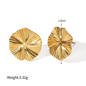 Waterproof <strong>High</strong> <strong>End</strong> <strong>Jewelry</strong> 18K Gold Plated Cold Wind Round Shape Wrinkle Stainless Steel Earrings for Women - Product Image 6