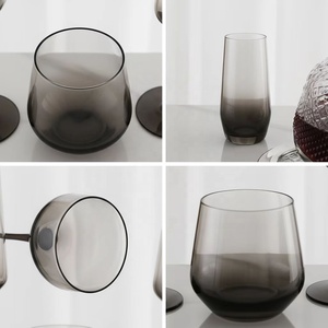 Ensemble de verres à <span class=keywords><strong>vin</strong></span> rouge gris fumé élégants et luxueux avec logo personnalisé, design de tige personnalisé pour les fêtes à domicile - Product Image 2