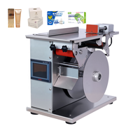 Machine d'étiquetage semi-automatique à angle droit de 90 degrés pour boîtes, machine d'étiquetage de fermeture d'angle pour emballages de produits de soin et de beauté
