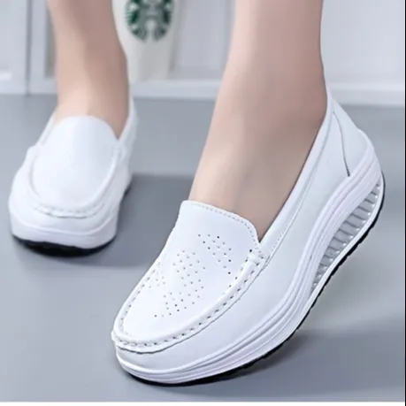 2022 new design lab Non-Slip Women Comfortable Air Cushion Mom Wedge Heels Leather Hospital White Nurse Shoes