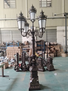 Farola de Estilo Antiguo de Aluminio y Hierro Fundido, Adecuada para Caminos y Pasillos de Jardín al Aire Libre, Luces de Jardín Grandes de Estilo Europeo - Product Image 3