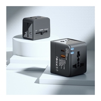 Coloré GaN 30W PD international tout en un adaptateur de voyage dans le monde entier Prise de chargeur de voyage universel mondial avec usb et type c