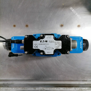 ระบบควบคุมทิศทางตามสัดส่วน KBFDG4V-3-2C20N10-Z-M1-PE7-H7-12 - Product Image 1