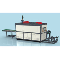 Machine de thermoformage pour la fabrication de bols de soupe aux nouilles