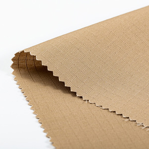 Tela Popelina Lisa Ligera Tejida, 65% Poliéster 35% Algodón TC 65/35, Algodón Crudo para Prendas de Niños y Niñas - Product Image 3