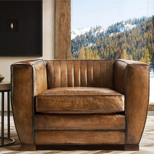 SILLA DE CUERO RH ROURKE, Silla de Cuero Marrón Desgastado con Capitoné Chesterfield, Silla de Estilo Vintage Moderno para Sala de Estar - Product Image 1