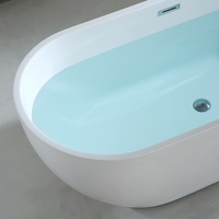 Baignoire ovale autoportante moderne et simple en acrylique pour adultes, sans accoudoirs, pour projets résidentiels, hôteliers et de villas