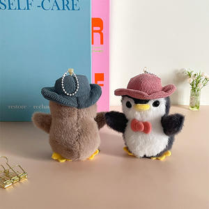 Nouveau porte-clés pingouin mignon en peluche, forme 3D douce, thème Halloween, pour coques d'ordinateur portable et porte-clés, vente en gros - Product Image 5