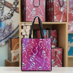 Sac fourre-tout personnalisé en non-tissé imprimé au laser pour Halloween, sac d'emballage pour vêtements et t-shirts, sac fourre-tout en non-tissé - Product Image 4