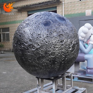 منحوتة القمر من الفولاذ المقاوم للصدأ عند مدخل المتحف العلمي، ديكور معرض بثيمة الفضاء، زينة تسجيل الدخول للمكان - Product Image 1