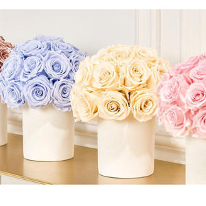 Adornos navideños naturales para interior 2024 Flor de <span class=keywords><strong>san</strong></span> <span class=keywords><strong>valentin</strong></span> regalo del Día de <span class=keywords><strong>San</strong></span> Valentín Caja de rosas estabilizadas preservadas Caja de rosas de <span class=keywords><strong>San</strong></span> Valentín - Product Image 2