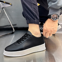 Baskets décontractées coréennes grande taille 39-45 pour hommes, blanches et tendance, respirantes pour jeunes étudiants, idéales pour l'automne/hiver