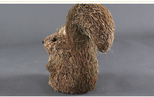 Adorno Artesanal de Ardilla Tejida con Paja y Piñas, Ecológico, Venta al por Mayor de Fábrica, para Decoración Festiva y del Hogar - Product Image 6