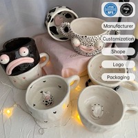 Tasse à thé ou à café en céramique irrégulière peinte à la main, nouveau design 2026, tasse amusante et originale, vente en gros