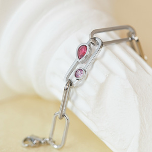 Pulseras de circonita cúbica de colores con patrón geométrico de cadena de clip de acero inoxidable de moda de alta calidad para mujer estilo de moda - Product Image 4