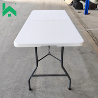 Ensemble table et chaises pliantes en plastique blanc, moderne, durable, imperméable, portable et léger pour événements, repas et parcs