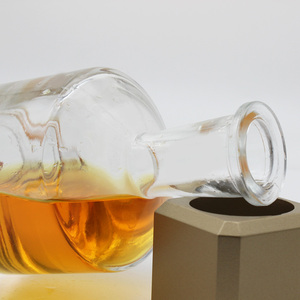 Stockage Vide 250ml Whisky Gin Tequila Liqueur Bouteille De Qualité Alimentaire Logo Personnalisé Vodka Rhum <span class=keywords><strong>Alcool</strong></span> Spiritueux Bouteille En Verre - Product Image 4