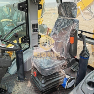 Mini-pelleuse sur chenilles d'occasion Cat 420F 420E, moteur en bon état, fabriquée au Japon, service après-vente 1 an - Product Image 4