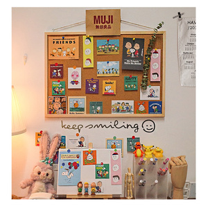 Vente chaude, tableau en liège avec cadre en bois suspendu, fourni par l'usine, avec des taches adhésives pour une utilisation décorative à l'école et au bureau - Product Image 3